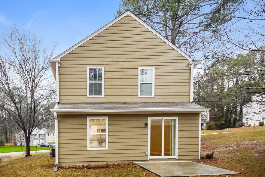 Building Photo - 5029 Brittany Dr