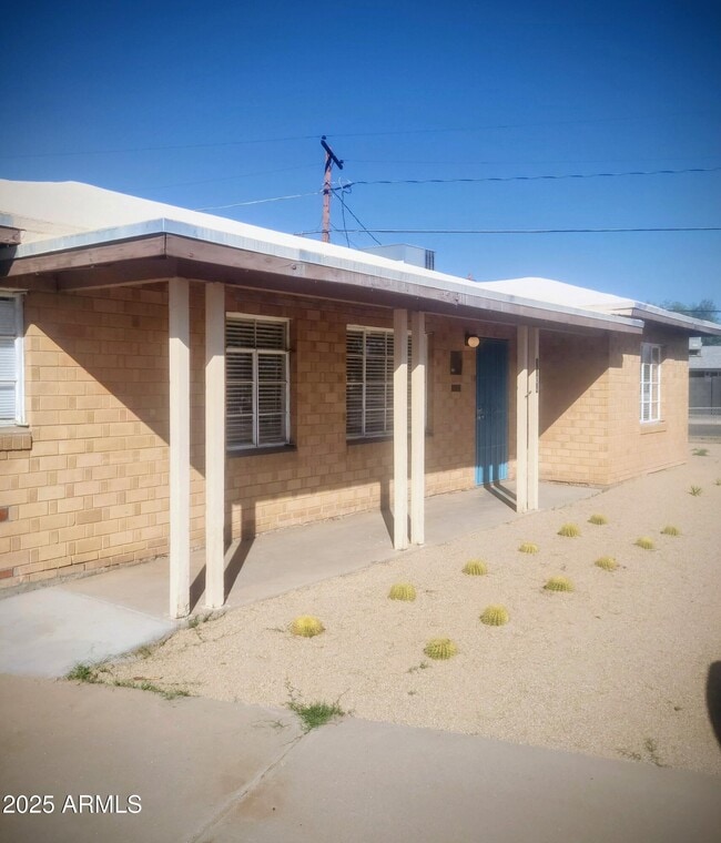 Building Photo - 1704 W Colter St