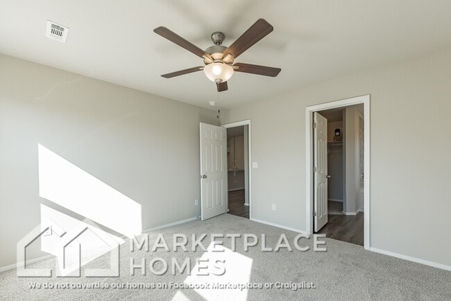 Building Photo - 981 E Starling St