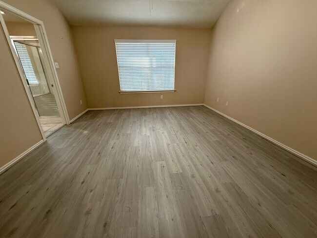 Building Photo - 43 Blue Creek Pl