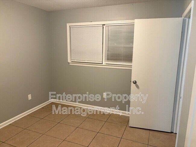 Building Photo - 4891 Shayne Ln