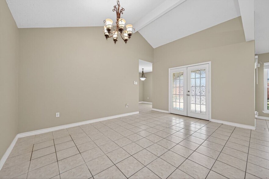 Building Photo - 18918 Droitwich Dr