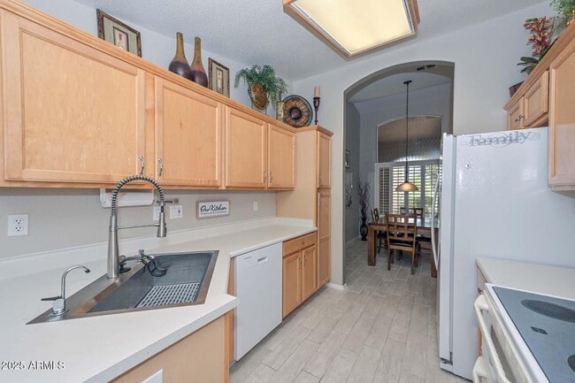 Building Photo - 19405 N 83rd Dr