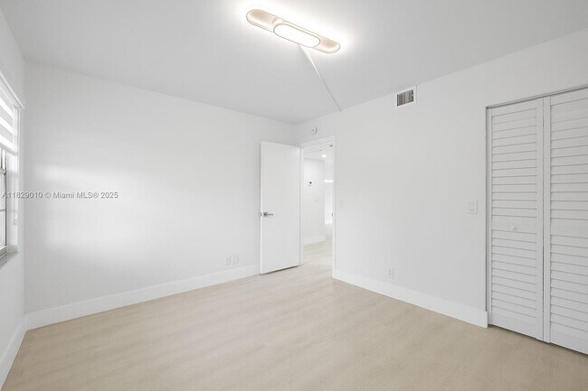 Building Photo - 12501 SW 14th St