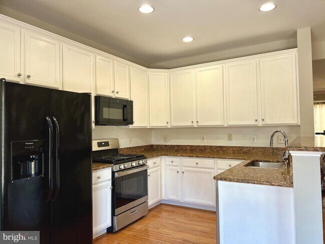 Building Photo - 21831 Ladyslipper Sq