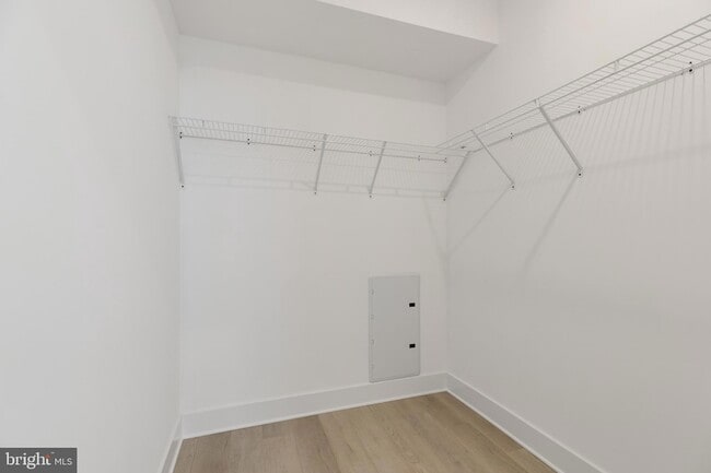 Building Photo - 3045 Richmond St