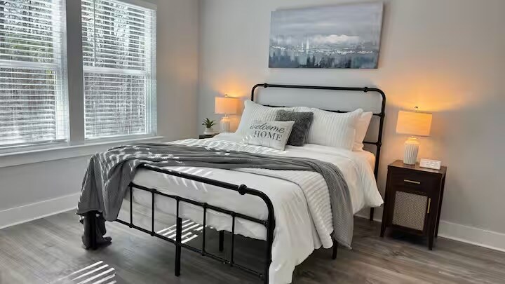 Building Photo - 2393 Highpoint Rd