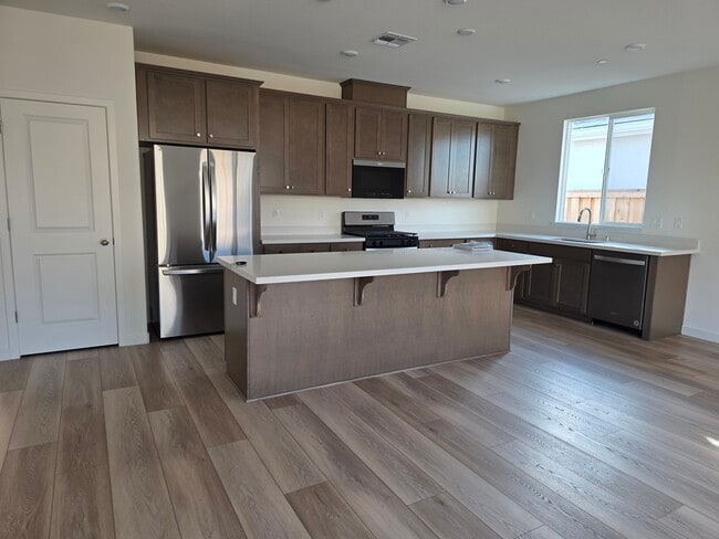 Building Photo - 2142 Hunter Crk Dr