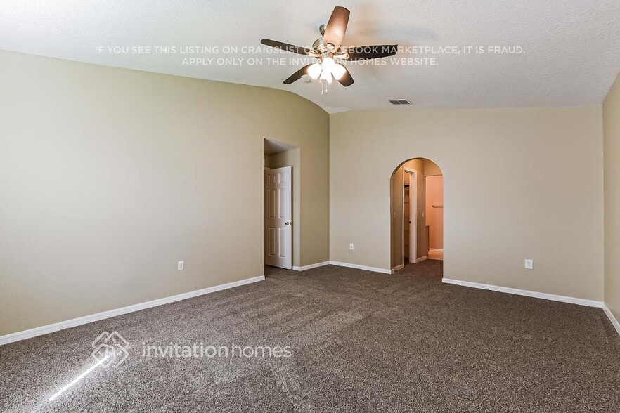 Building Photo - 281 McKay Blvd