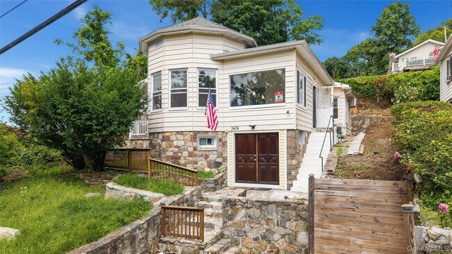 Building Photo - 3404 Mohegan Ave