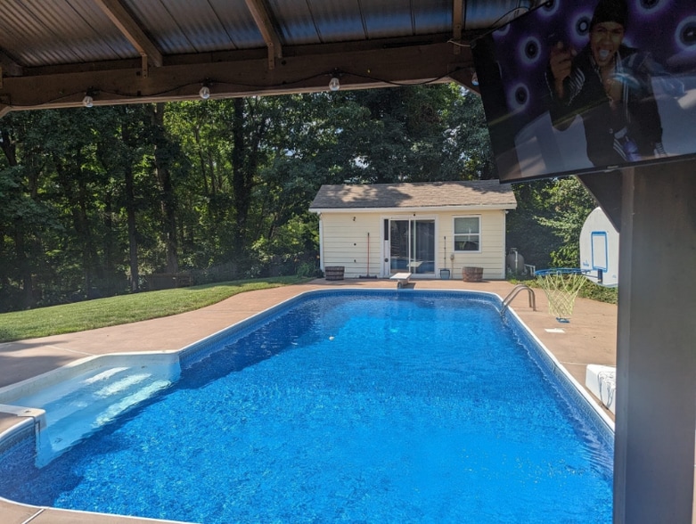 Building Photo - 5845 Shadewater Dr