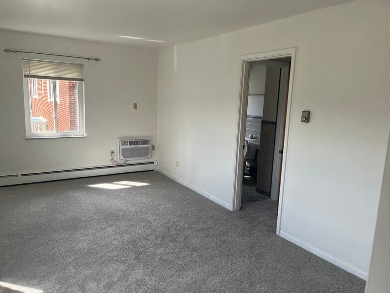 Building Photo - 3783 Wilmar Dr