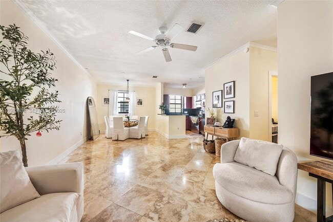 Building Photo - 2767 Coconut Ave