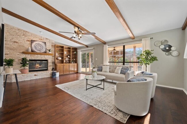 Building Photo - 20807 Boggy Ford Rd