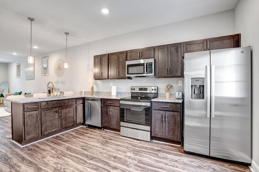 Building Photo - 541 New S Dr