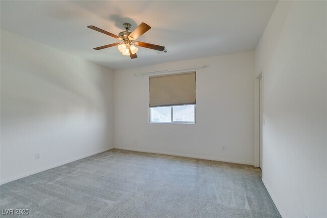 Building Photo - 10465 Saddle Mountain St