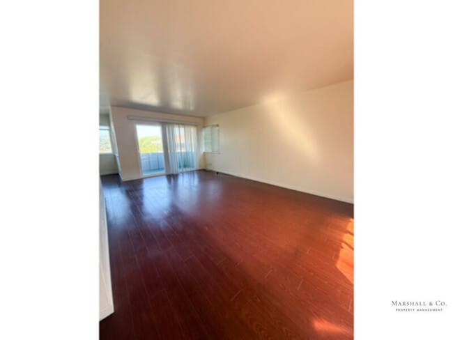 Building Photo - 3 BEDROOM, 2 BATH WITH NEW FEATURES, DECK, WASHER DRYER HOOK-UP