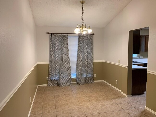 Building Photo - 17130 Copperhead Dr