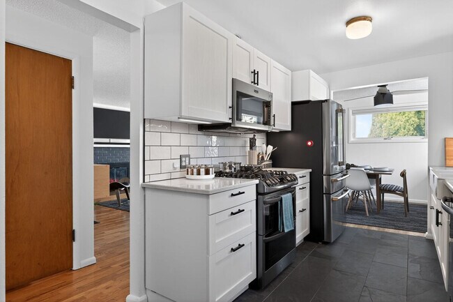 Building Photo - 9314 54th Ave S