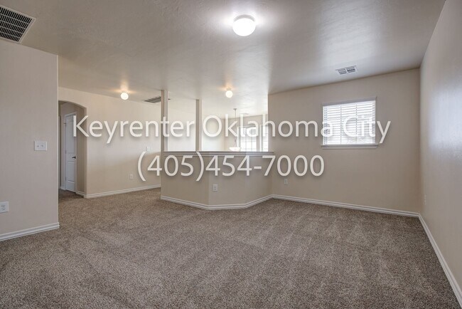 Building Photo - Stunning 5BD, 2 1/2 BTH Home Seconds away from John Kilpatrick Turnpike in YUKON!