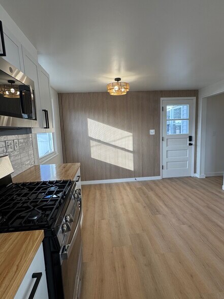 Kitchen and door into backyard - 249 Dunlop Ave