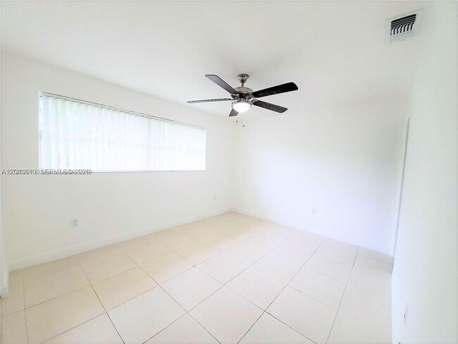 Building Photo - 15659 SW 73rd Cir Terrace