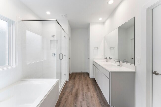 Building Photo - 13305 Big Sky Ct