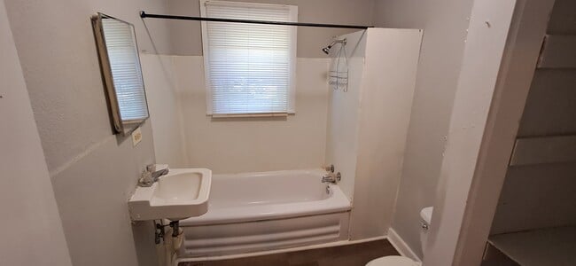 Building Photo - 1317 N 15th St