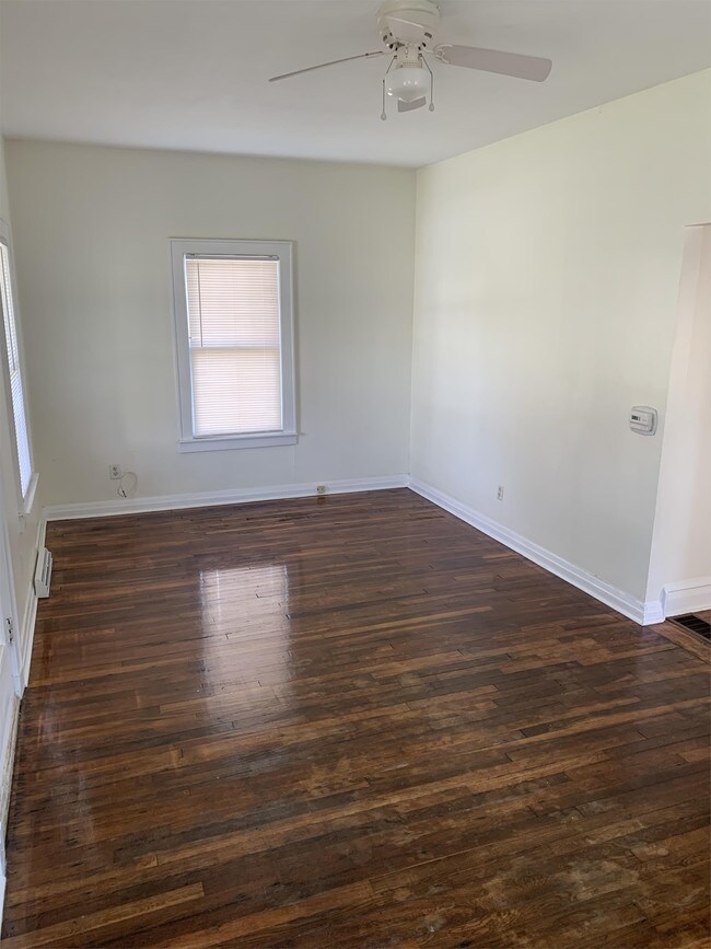 Building Photo - 6309 E Pea Ridge Rd