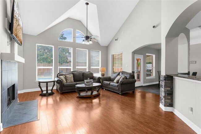 Building Photo - 20911 Lonely Star Ln