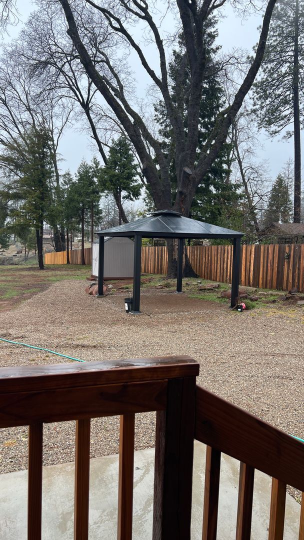 Building Photo - Newer Manufactured home  Paradise Location...