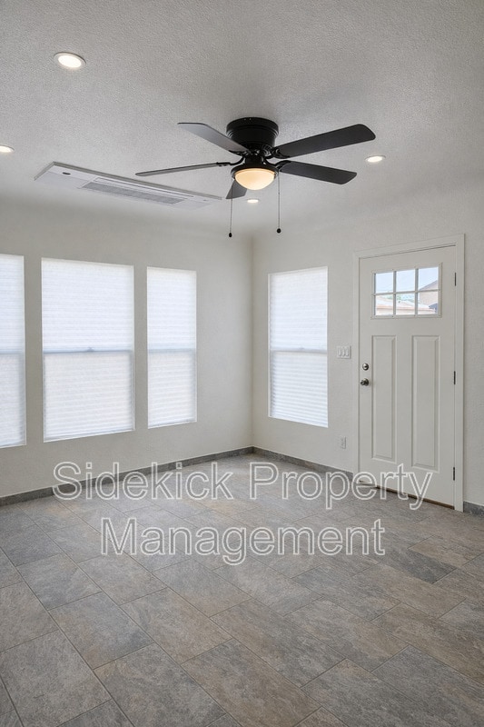 Building Photo - 1155 S Townsend Ave