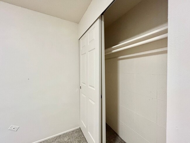 Building Photo - sw165th