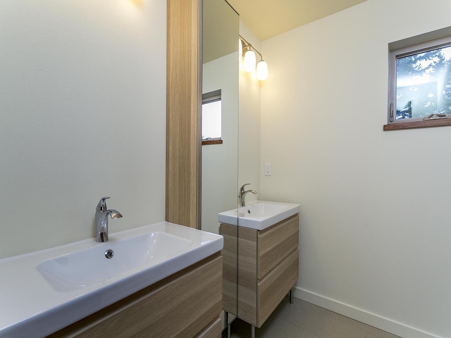 Building Photo - 6680 NE Davis St