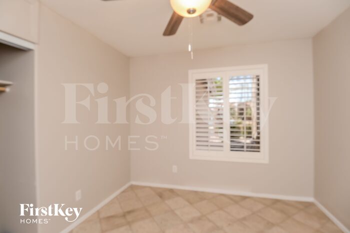 Building Photo - 755 S Del Rancho