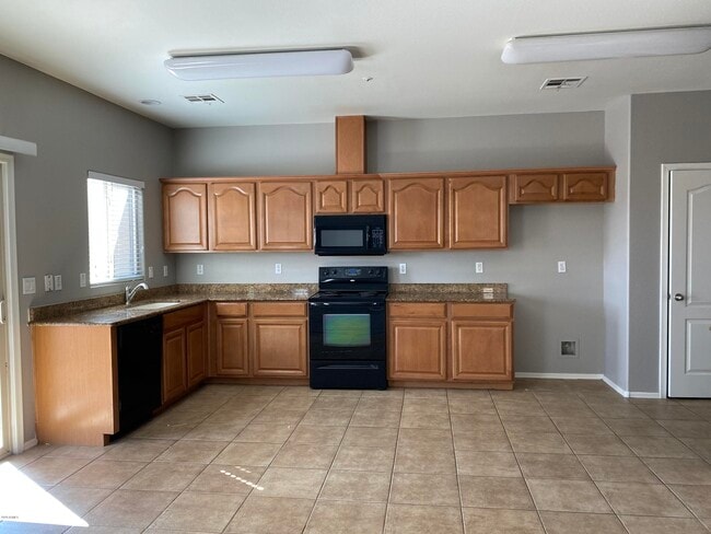 Building Photo - 13125 N 87th Dr