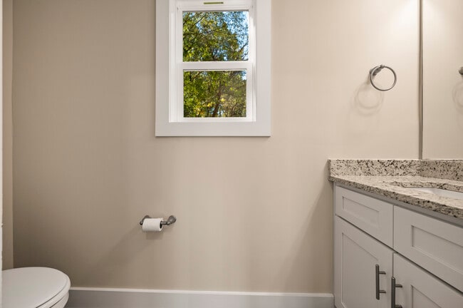 Building Photo - 143 Luckado St