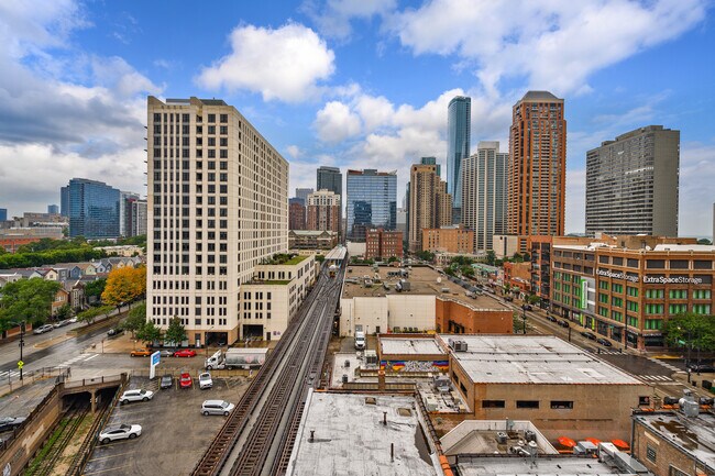 Building Photo - 1322 S Wabash Ave