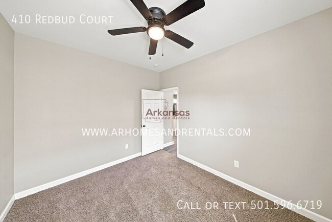 Building Photo - 410 Redbud Ct