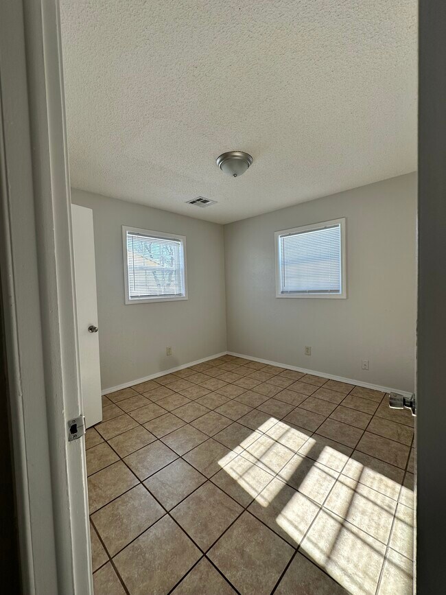 Building Photo - 6321 Johnnie Terrace