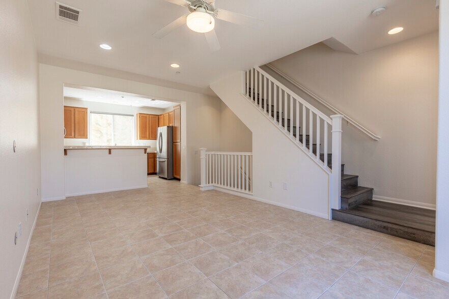 Building Photo - 1143 Terracina Ln