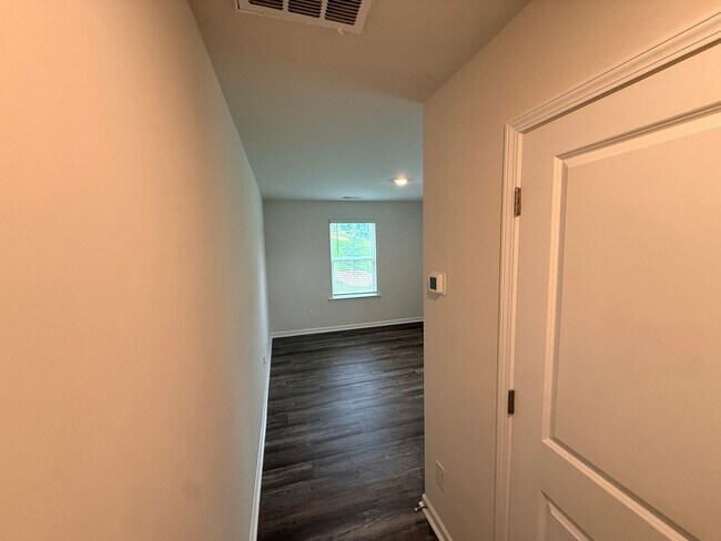 Building Photo - 5167 Hyrule Dr