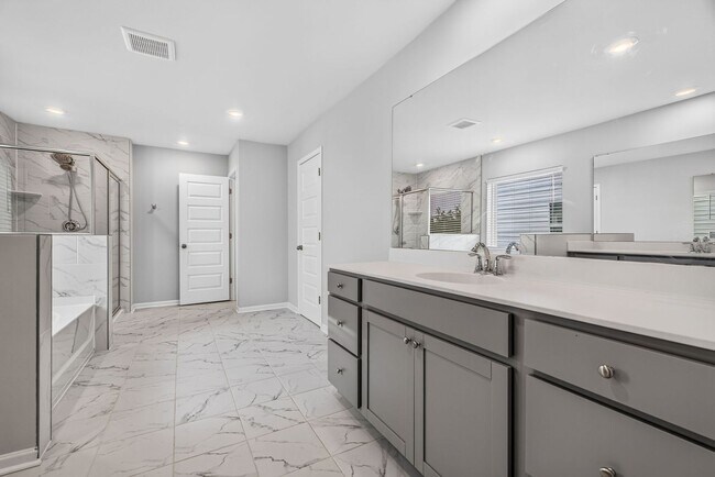 Building Photo - Modern Living in Summerville