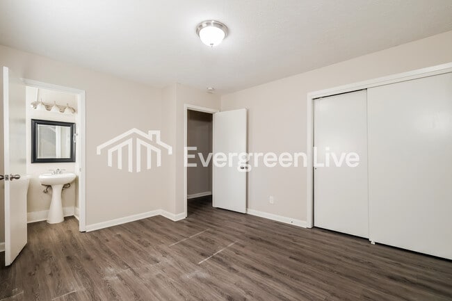 Building Photo - 236 S Canton Club Cir