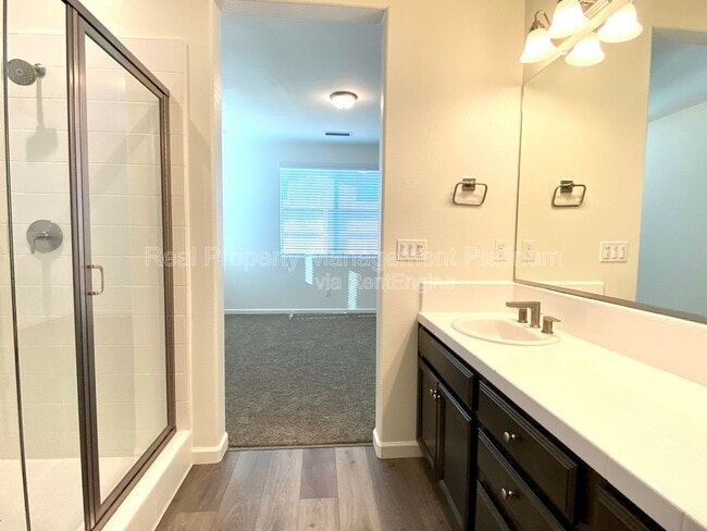 Building Photo - 4137 Beverly Ave