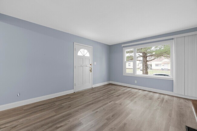 Building Photo - 1208 E 26th Ave