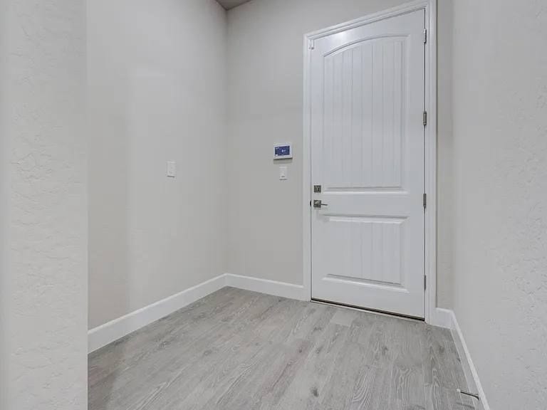 Building Photo - 935 Talus Wy S