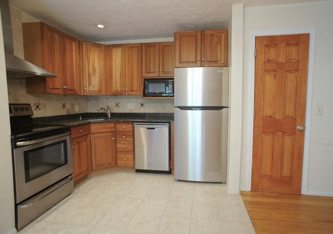 Building Photo - 152 Quincy Shore Dr