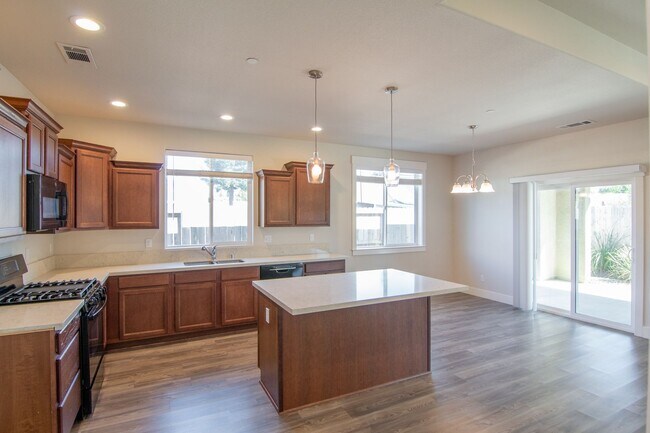 Building Photo - MOVE IN SPECIAL $500 OFF FIRST MONTHS RENT