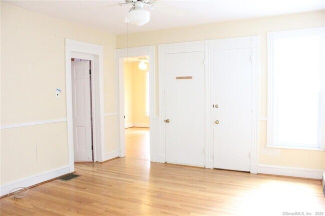 Building Photo - 28 Cottage St